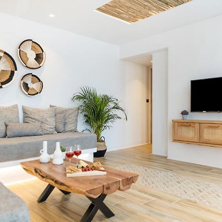 Naxian Icon Luxury Residence 2 Naxos City Bagian luar foto